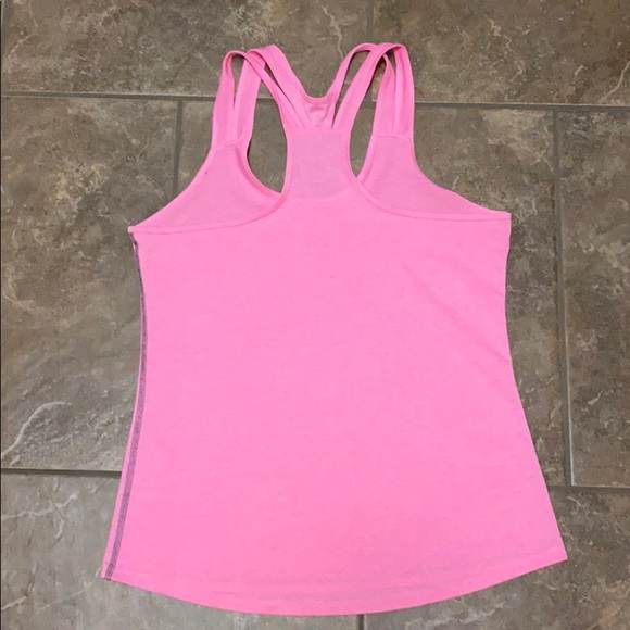 2 athletic tanks size medium - Picture 5 of 8